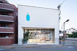 ブルーボトルコーヒー清澄白河フラッグシップ（photo：Takumi Ota）